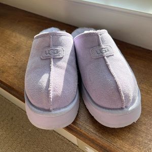 Ugg slippers size 9